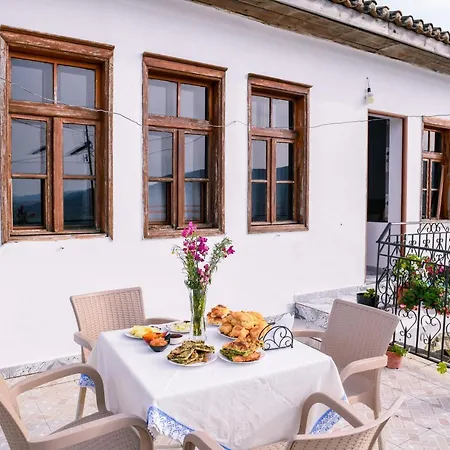 Guest House Luli Берат Экстерьер фото