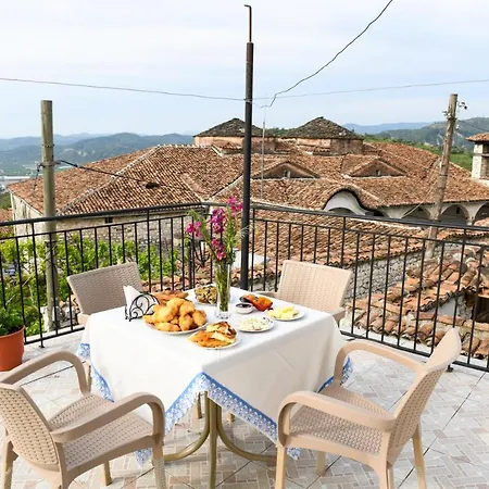 Guest House Luli Берат Экстерьер фото