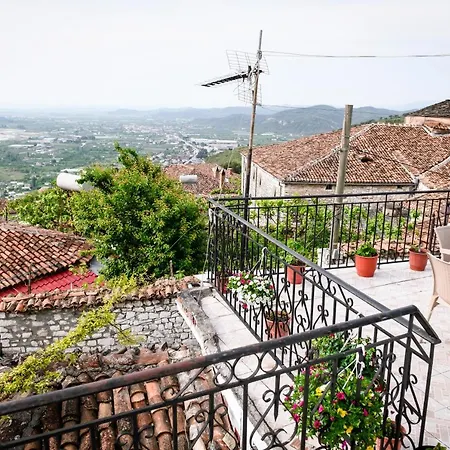 Guest House Luli Берат Экстерьер фото