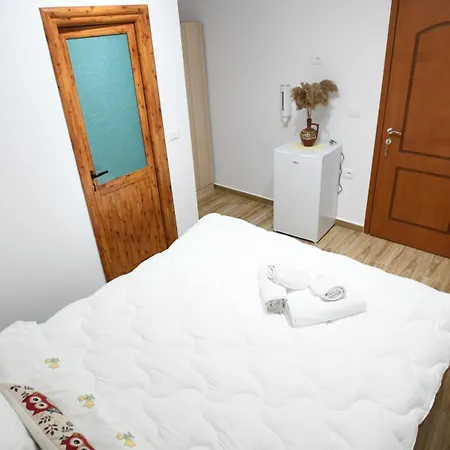 Guest House Luli Берат Экстерьер фото