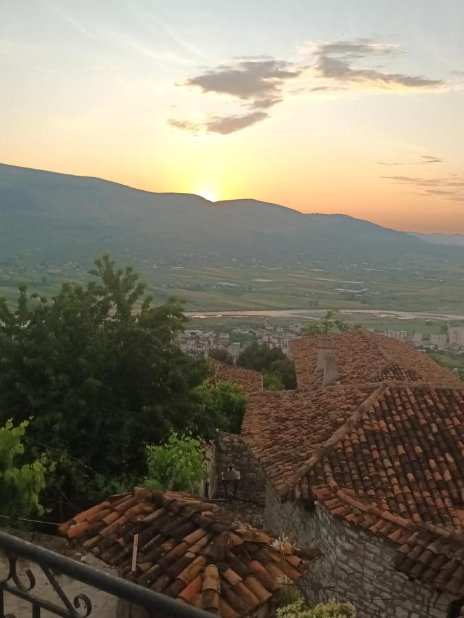 Luli * Berat